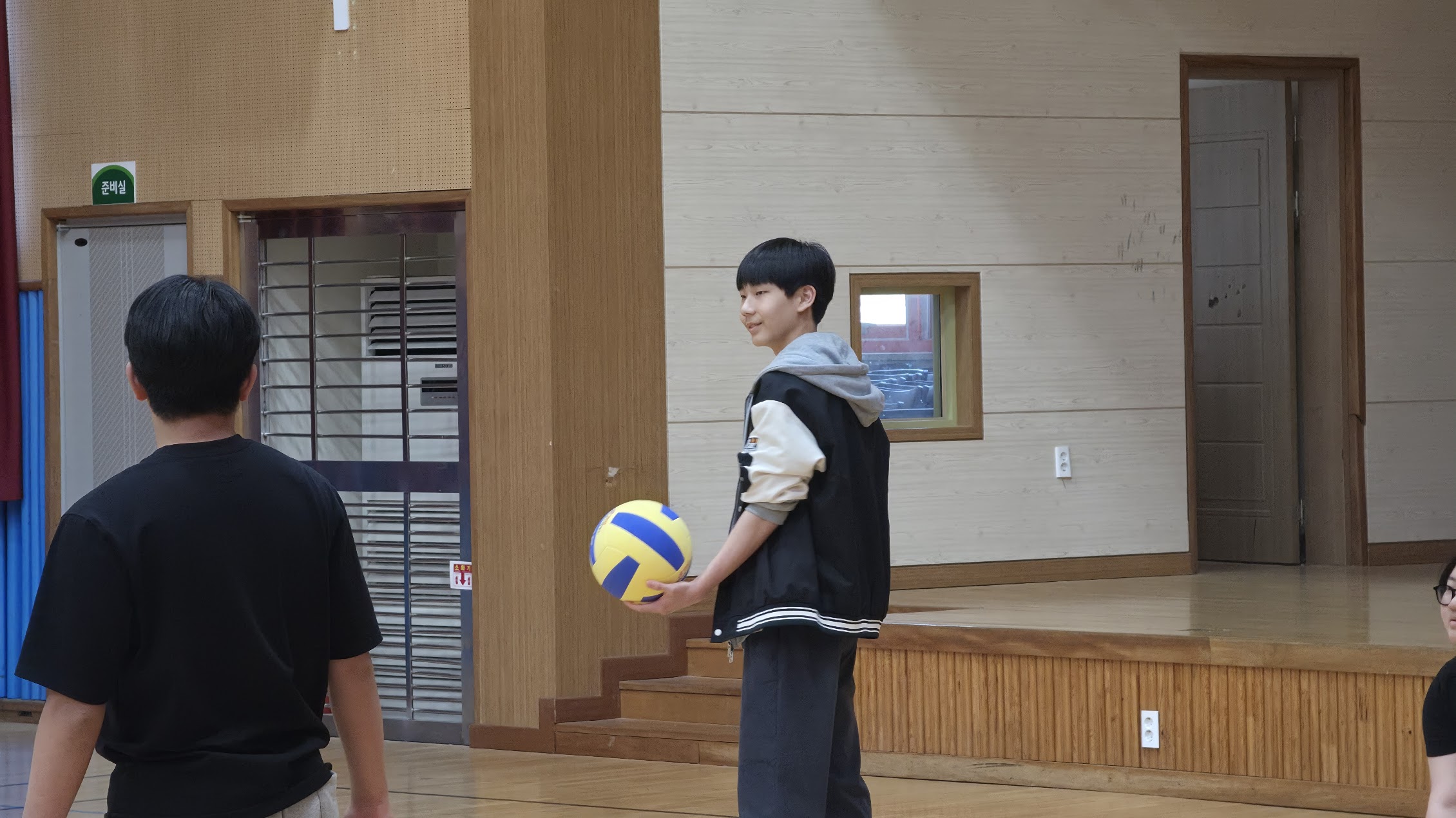 국토순례 대비 사제동행 '한마음' 배구대회